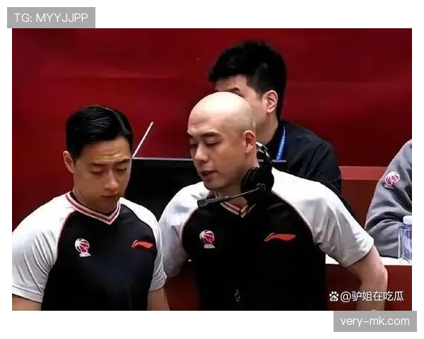 裁判为何在明显犯规下未吹罚？解析判罚争议的核心依据